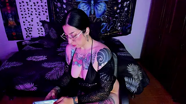 Snapshot of alice_666f chatting on 05-13-26, 08:27 alice 666f online show from 05-13-26, 08:27