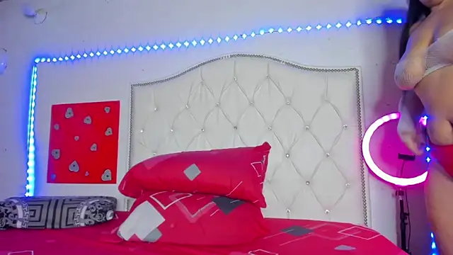 Elettrahot  online show from 02-03-26, 06:22