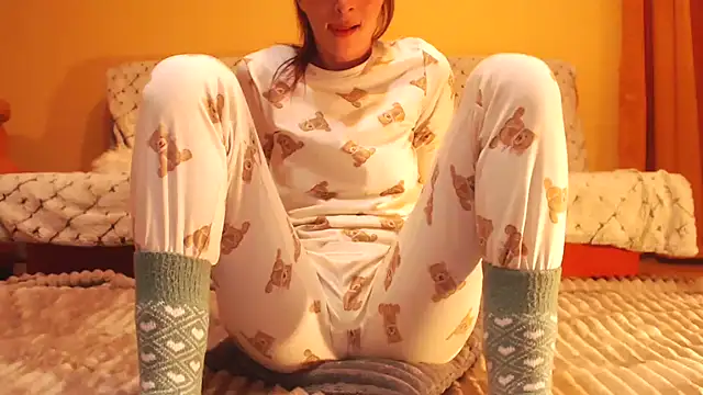 Snapshot of LovelyAndraGirl chatting on 10-12-25, 05:45 LovelyAndraGirl online show from 10-12-25, 05:45