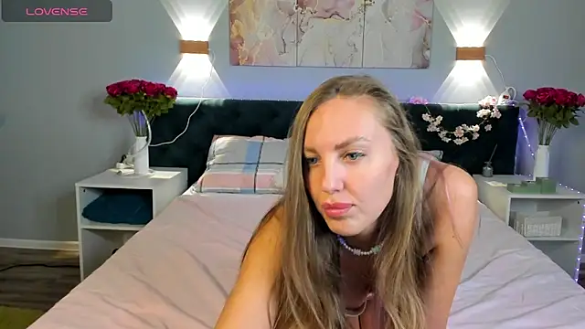 Kelly Hardy online show from 03-21-25, 01:02