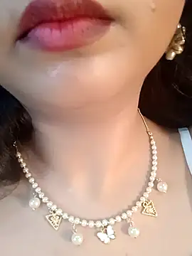 Snapshot of Aachal_7 chatting on 10-20-25, 05:19 Aachal 7 online show from 10-20-25, 05:19