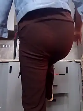 Snapshot of Aachal_7 chatting on 11-10-25, 03:27 Aachal 7 online show from 11-10-25, 03:27