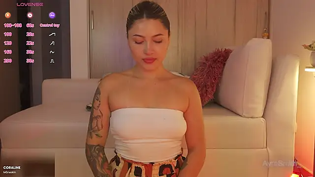 Snapshot of AyraSmith_ chatting on 02-20-25, 10:59 AyraSmith online show from 02-20-25, 10:59