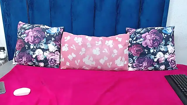 HotSmallTits online show from 07-09-26, 07:18