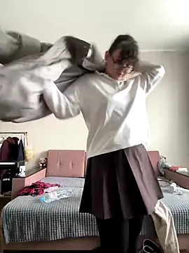 Snapshot of NikaMur chatting on 10-06-25, 03:37 NikaMur online show from 10-06-25, 03:37