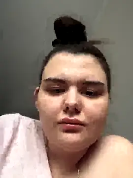 Snapshot of NikaMur chatting on 10-29-25, 02:47 NikaMur online show from 10-29-25, 02:47