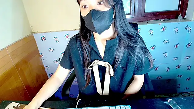   Saphia   online show from 10-19-25, 02:40