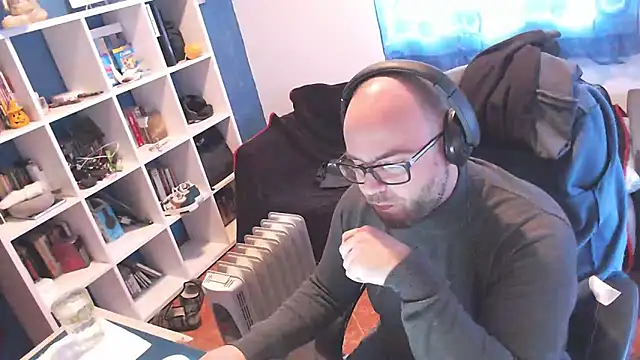 ravingr4d4 online show from 02-28-25, 01:58