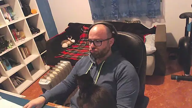 ravingr4d4 online show from 03-05-25, 10:21