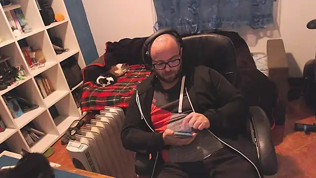 ravingr4d4 online show from 03-07-25, 10:21