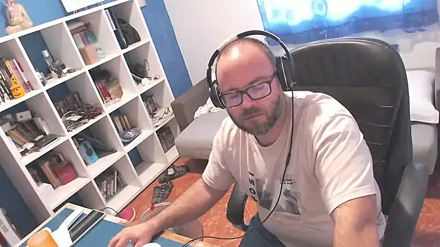 ravingr4d4 online show from 09-30-25, 01:05