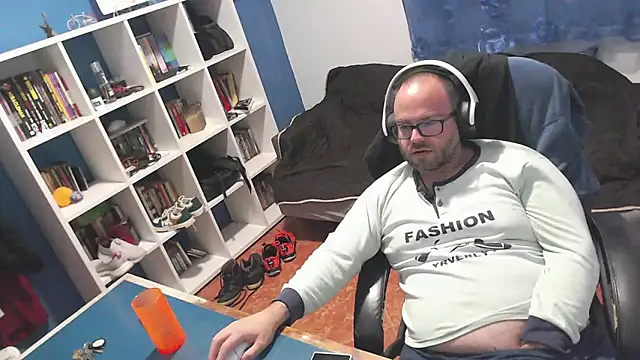 ravingr4d4 online show from 11-13-25, 11:36