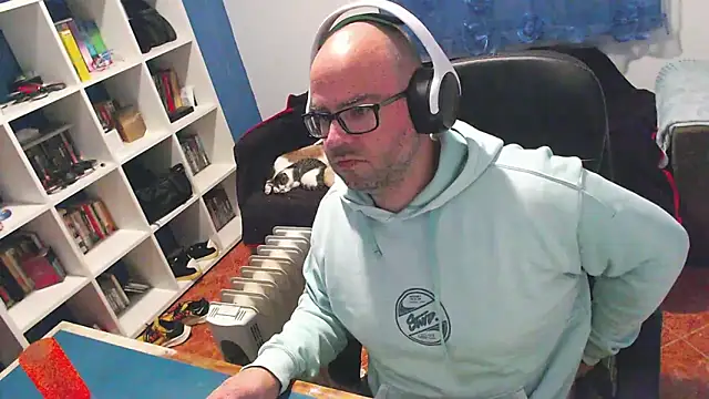 ravingr4d4 online show from 12-21-25, 10:50