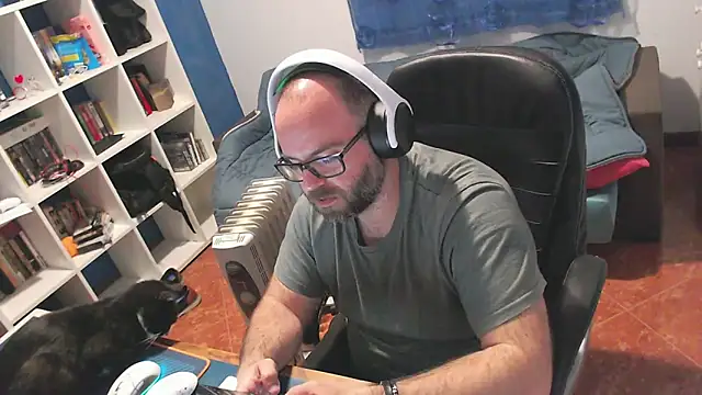 ravingr4d4 online show from 03-25-26, 09:32