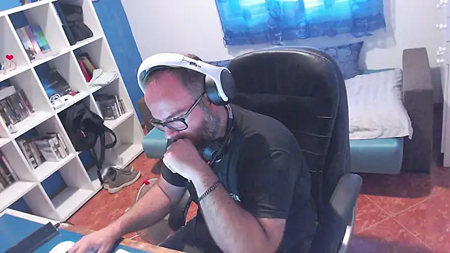 Snapshot of ravingr4d4 chatting on 07-20-26, 10:39 ravingr4d4 online show from 07-20-26, 10:39