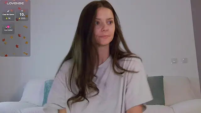 LilyRoselyn online show from 10-31-25, 04:13