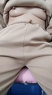 SweetGirl2k2 online show from 01-19-25, 09:22