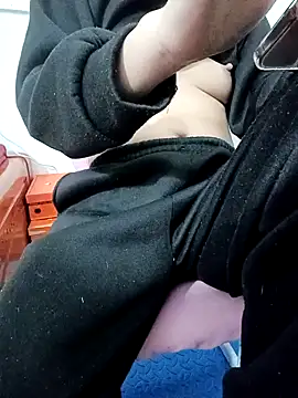 SweetGirl2k2 online show from 02-05-25, 01:00