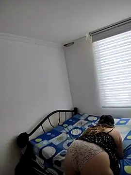 Snapshot of Karol_and_David_hotcouple chatting on 02-22-25, 07:58 Karol and David hotcouple online show from 02-22-25, 07:58