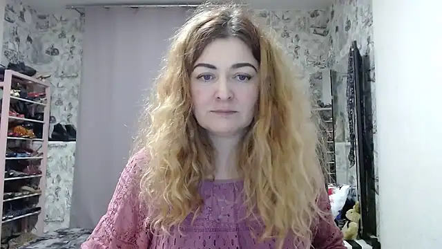 Snapshot of Helen1974 chatting on 12-14-24, 05:03 Helen1974 online show from 12-14-24, 05:03