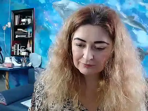 Snapshot of Helen1974 chatting on 12-20-24, 11:21 Helen1974 online show from 12-20-24, 11:21