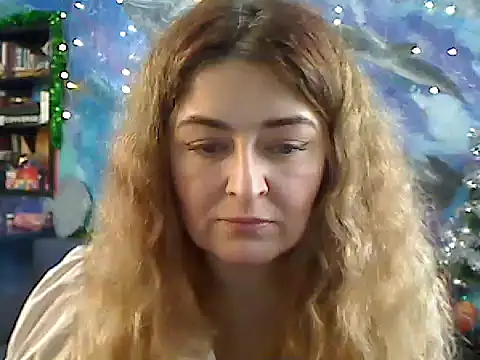 Snapshot of Helen1974 chatting on 12-23-24, 06:16 Helen1974 online show from 12-23-24, 06:16