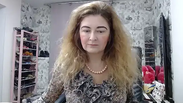 Snapshot of Helen1974 chatting on 01-13-25, 03:23 Helen1974 online show from 01-13-25, 03:23