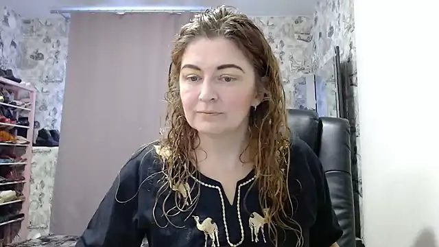 Snapshot of Helen1974 chatting on 01-26-25, 12:54 Helen1974 online show from 01-26-25, 12:54