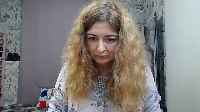 Snapshot of Helen1974 chatting on 01-30-25, 08:21 Helen1974 online show from 01-30-25, 08:21