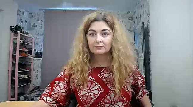 Snapshot of Helen1974 chatting on 02-12-25, 10:14 Helen1974 online show from 02-12-25, 10:14