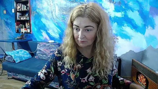 Snapshot of Helen1974 chatting on 09-14-25, 02:05 Helen1974 online show from 09-14-25, 02:05