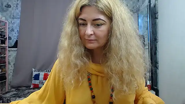 Snapshot of Helen1974 chatting on 10-07-25, 06:10 Helen1974 online show from 10-07-25, 06:10