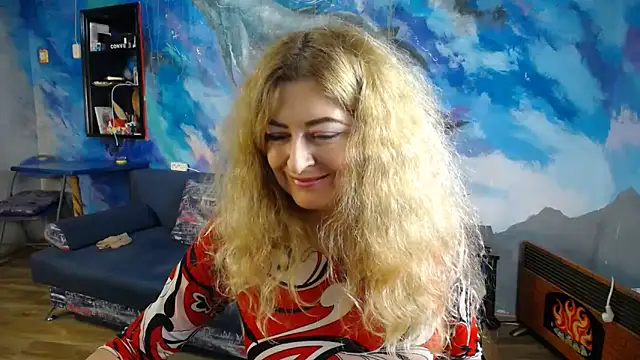 Snapshot of Helen1974 chatting on 10-29-25, 02:25 Helen1974 online show from 10-29-25, 02:25