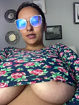 Snapshot of Seized_lust chatting on 03-18-25, 02:04 Seized lust online show from 03-18-25, 02:04