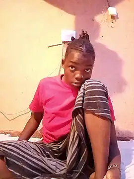 Snapshot of cute_naimah chatting on 10-12-25, 03:27 cute naimah online show from 10-12-25, 03:27