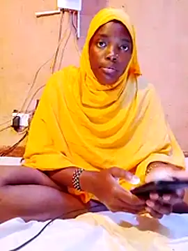 Snapshot of cute_naimah chatting on 10-31-25, 06:09 cute naimah online show from 10-31-25, 06:09