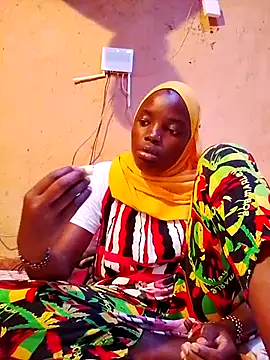 Snapshot of cute_naimah chatting on 11-14-25, 02:05 cute naimah online show from 11-14-25, 02:05