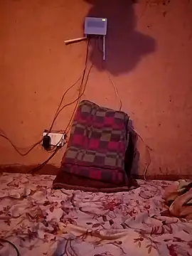 Snapshot of cute_naimah chatting on 11-18-25, 05:23 cute naimah online show from 11-18-25, 05:23