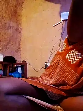 Snapshot of cute_naimah chatting on 11-30-25, 04:38 cute naimah online show from 11-30-25, 04:38