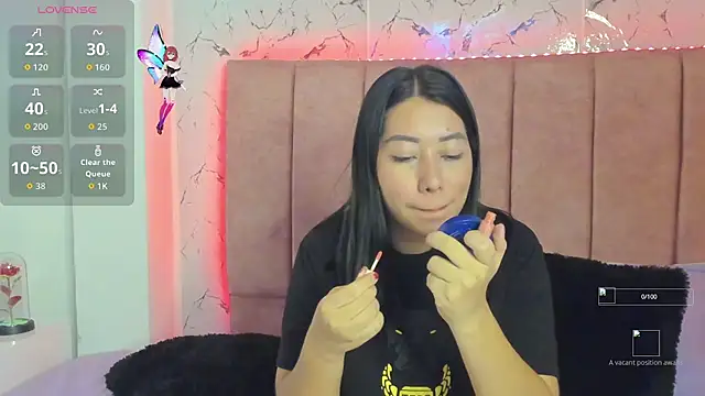 Snapshot of sexylaurita chatting on 09-30-25, 02:11 sexylaurita online show from 09-30-25, 02:11