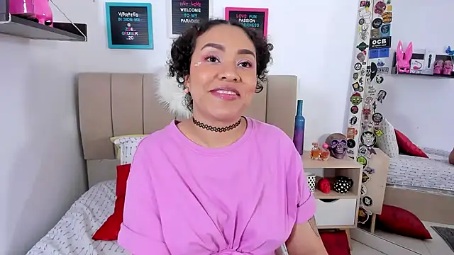 Snapshot of Zoe_Gruber chatting on 01-20-25, 02:22 Zoe Gruber online show from 01-20-25, 02:22