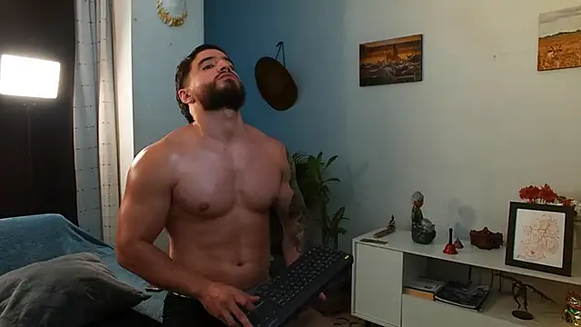 Snapshot of AndrewMartinez chatting on 09-09-25, 10:20 AndrewMartinez online show from 09-09-25, 10:20