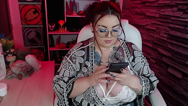 Snapshot of juliette_rd chatting on 04-19-26, 12:26 juliette rd online show from 04-19-26, 12:26