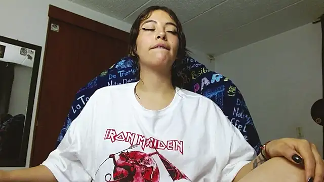 liisaxxx online show from 02-08-26, 04:49