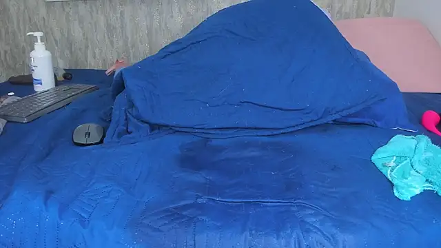 violett lo online show from 02-08-25, 09:13