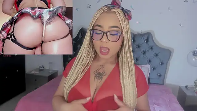 Snapshot of conny__curly chatting on 05-16-26, 01:43 conny curly online show from 05-16-26, 01:43