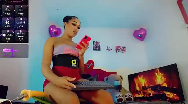 Snapshot of _ChanellR_ chatting on 01-23-25, 01:30 ChanellR online show from 01-23-25, 01:30