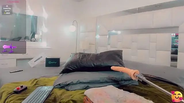 Snapshot of _ChanellR_ chatting on 02-11-25, 02:46 ChanellR online show from 02-11-25, 02:46