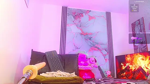 Snapshot of _ChanellR_ chatting on 09-29-25, 07:30 ChanellR online show from 09-29-25, 07:30