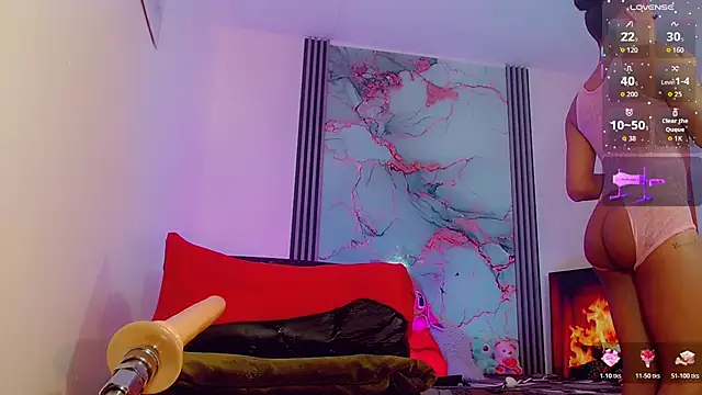 Snapshot of _ChanellR_ chatting on 11-04-25, 11:09 ChanellR online show from 11-04-25, 11:09